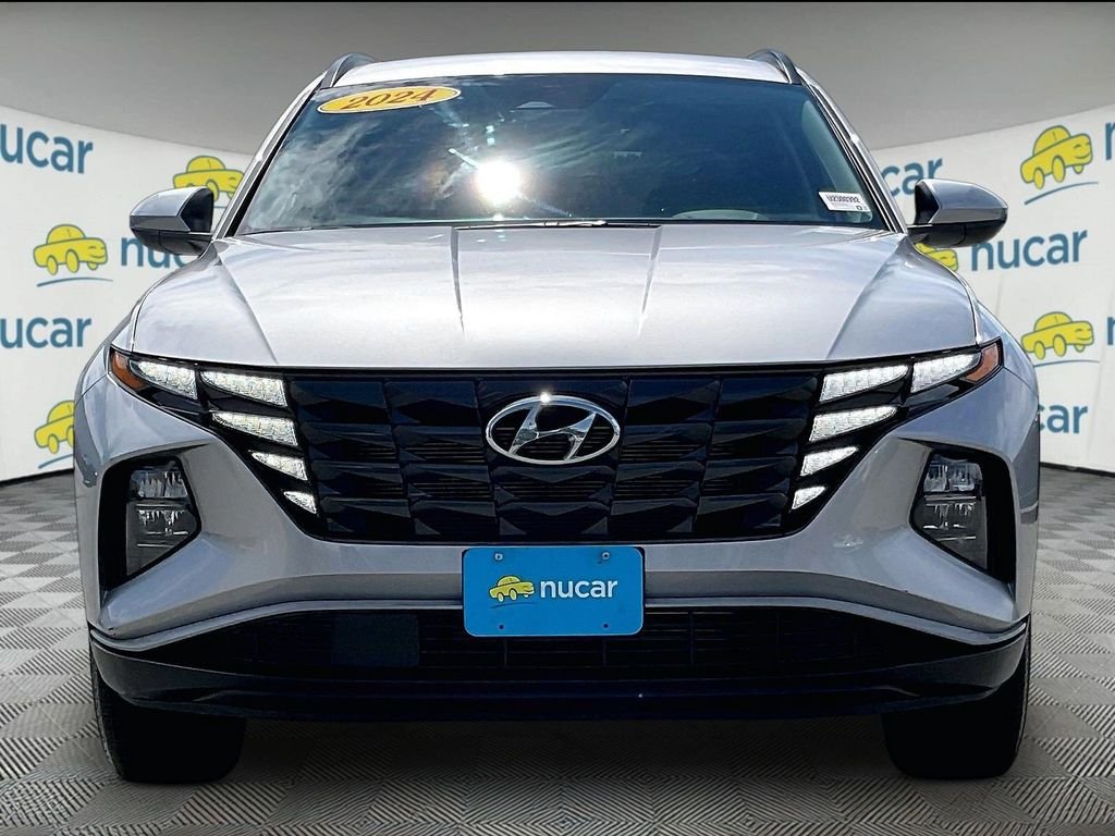 Used 2024 Silver Hyundai SEL image 2