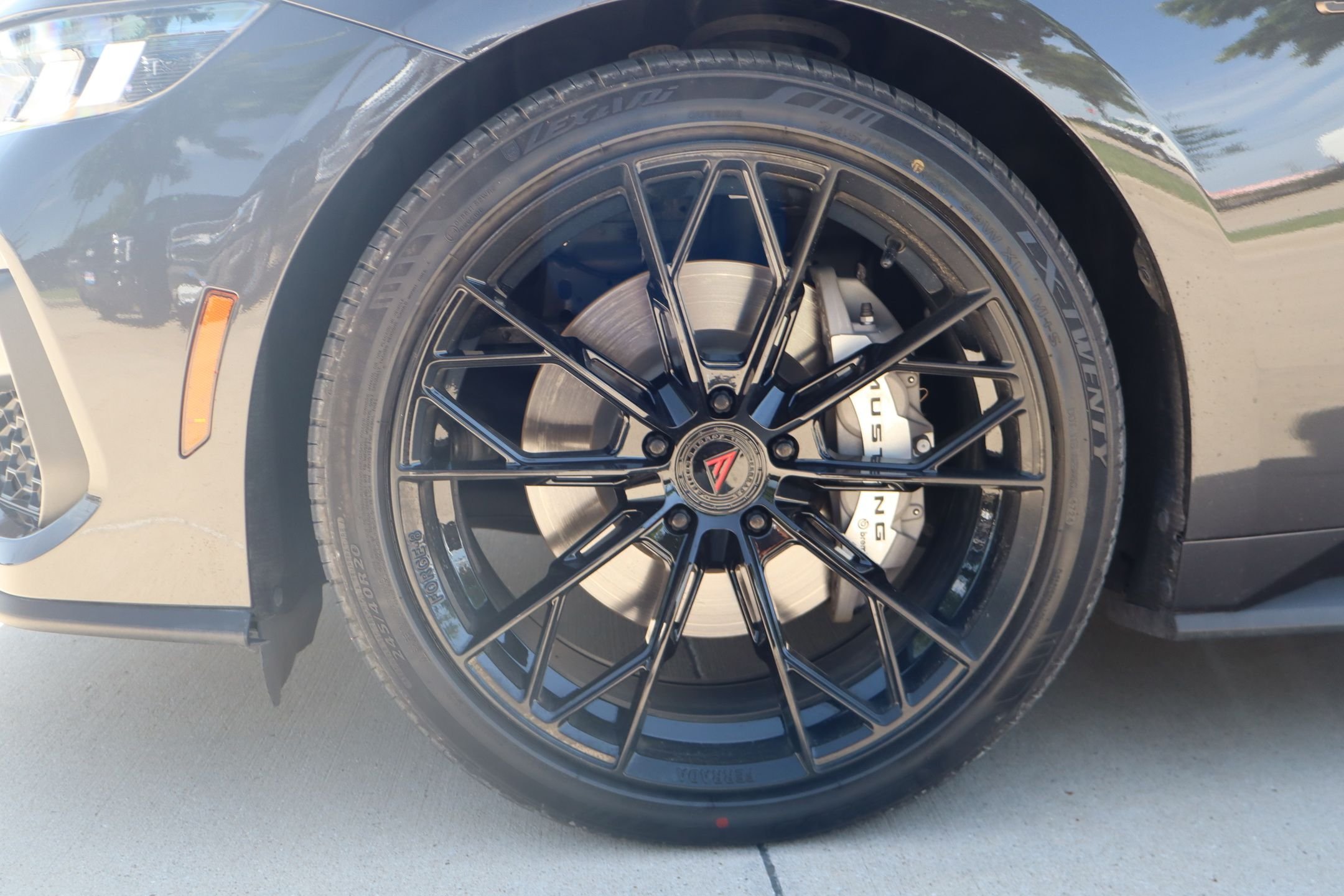 Used 2024 Gray Metallic Ford GT Premium image 10