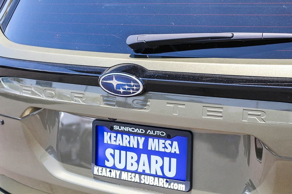 New 2026 AUTUMN GREEN METALLIC Subaru Limited image 8