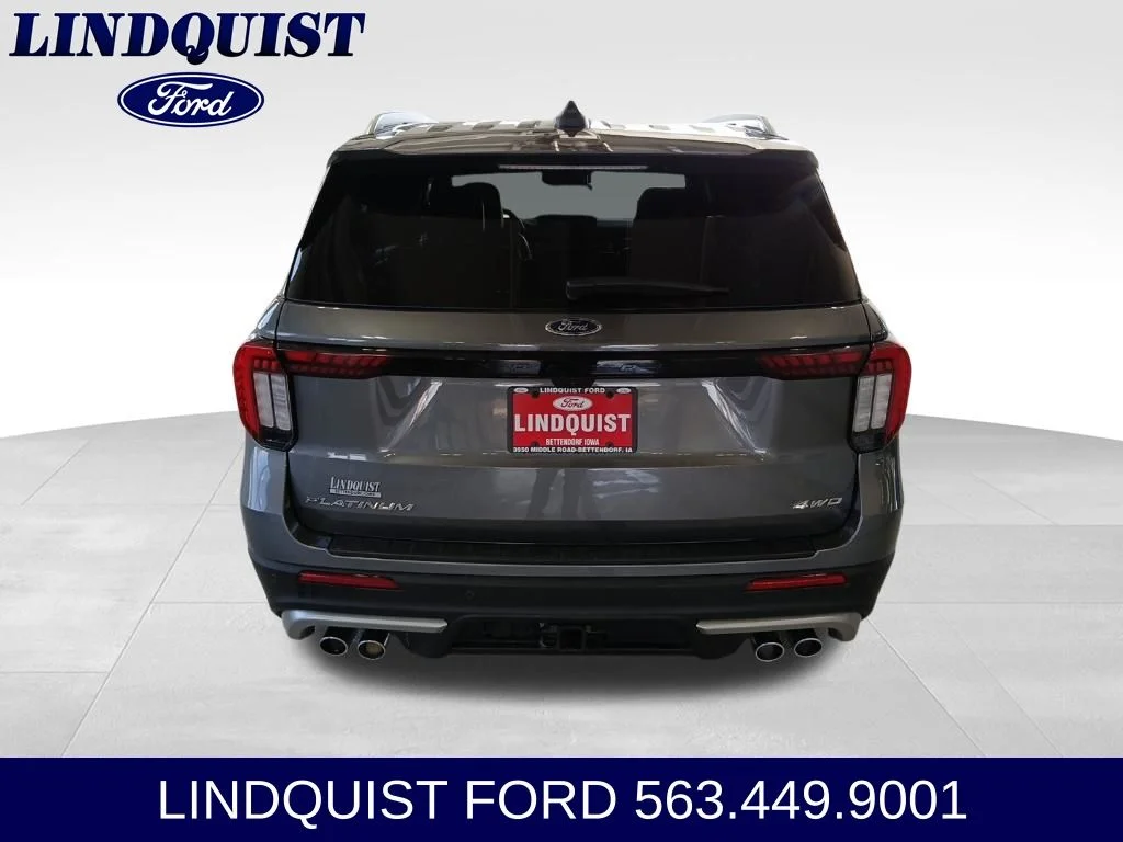Used 2025 Gray Metallic Ford Platinum image 7