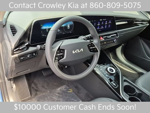 New 2026 Mineral Blue Kia WIND image 11