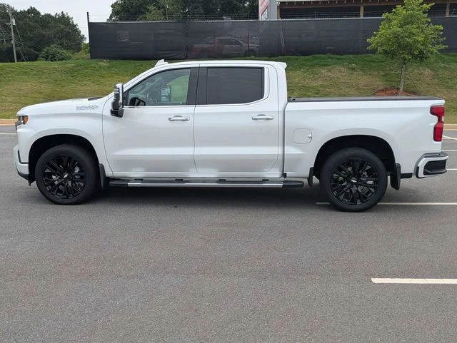 Used 2021 Beige Chevrolet High Country image 8