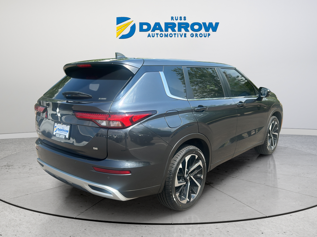 Used 2024 Gray Mitsubishi SE image 5
