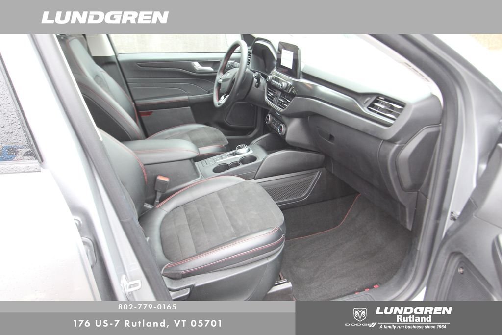 Used 2022 Silver Ford SEL image 18