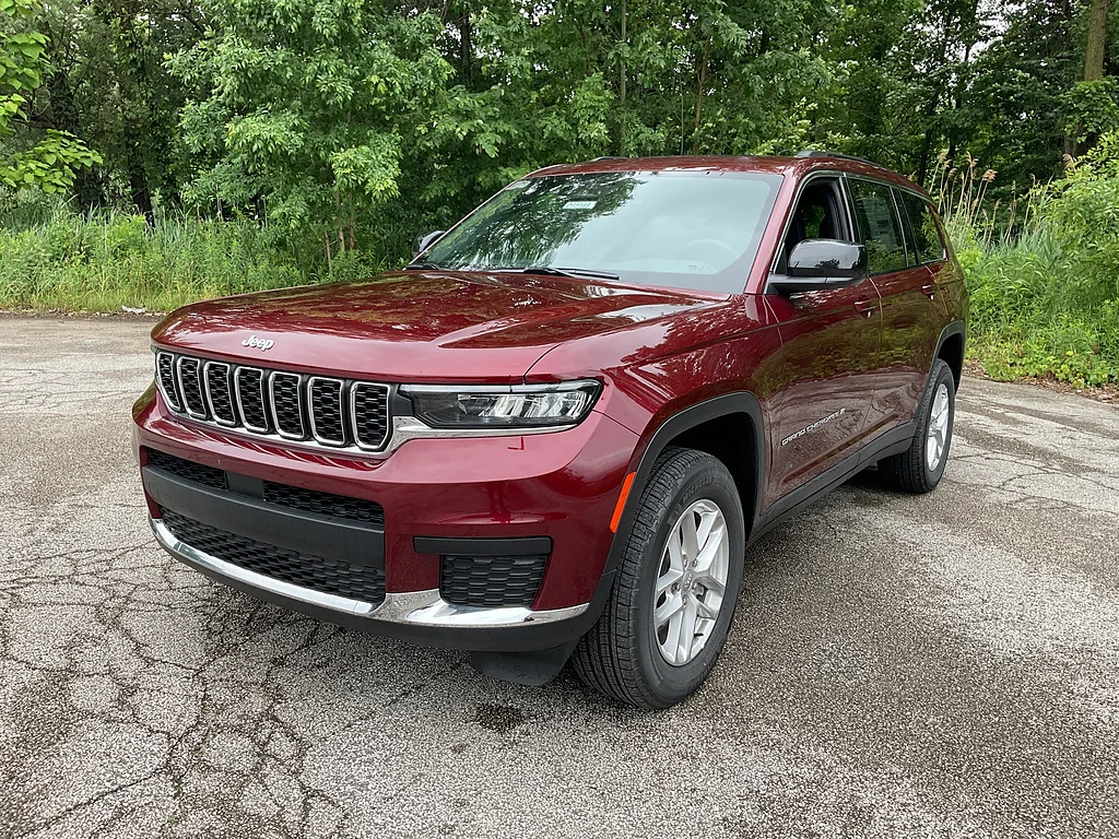 New 2026 Velvet Red Pearlcoat Jeep Altitude 4x4 image 3