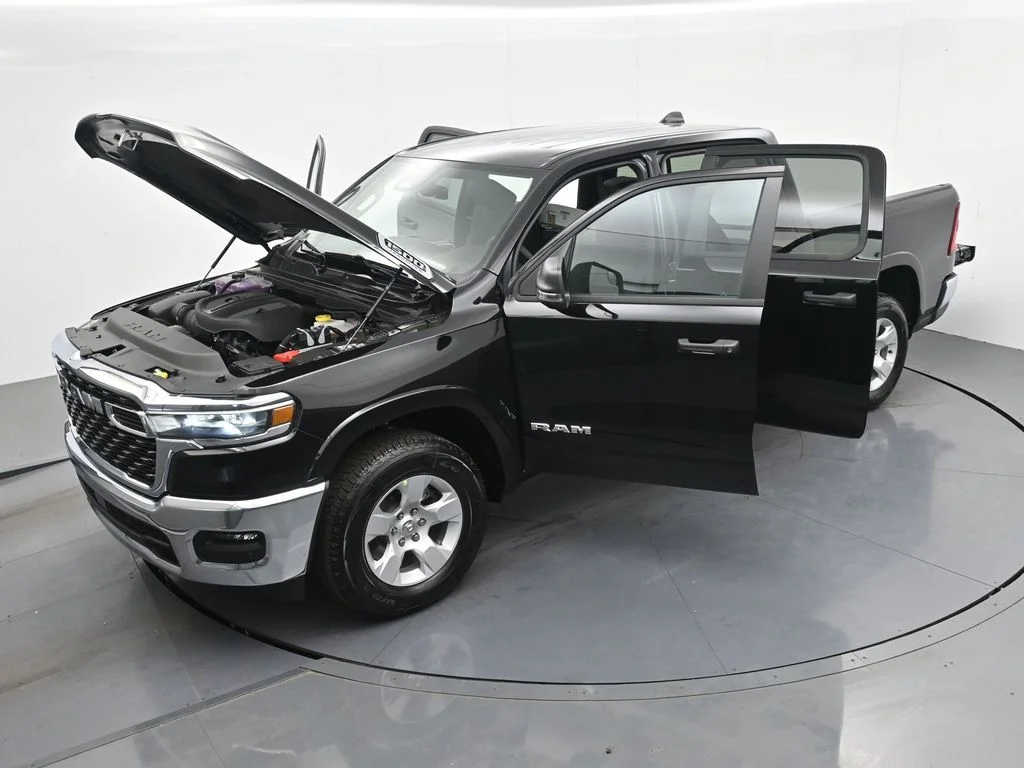 New 2026 Diamond Black Crystal Pearl-Coat Exterior Paint RAM Big Horn/Lone Star image 46