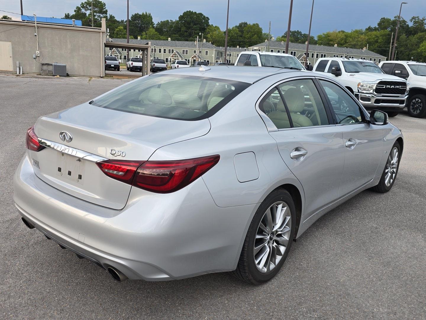 Used 2019 Liquid Platinum INFINITI 3.0t LUXE image 3