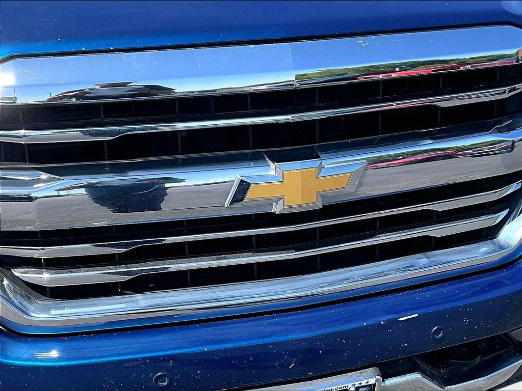 Used 2017 Blue Chevrolet High Country image 29