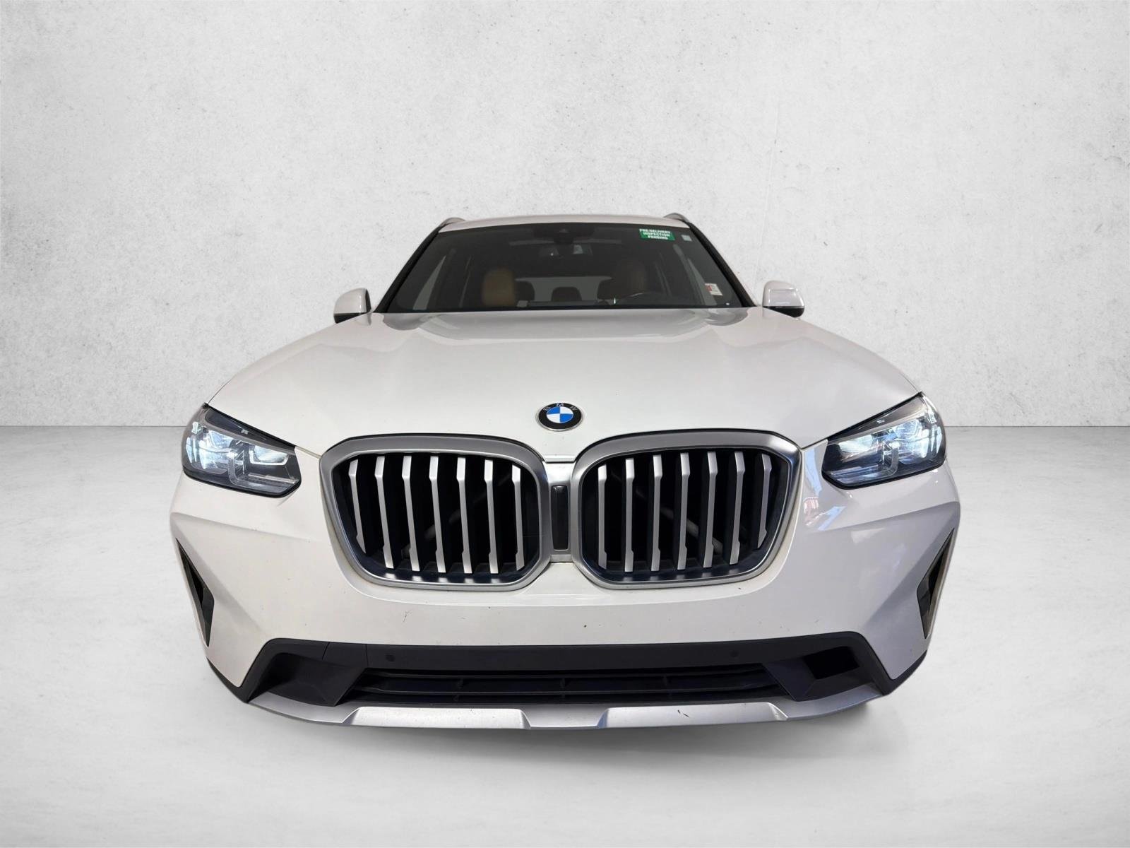 Used 2022 Alpine White BMW sDrive30i image 10