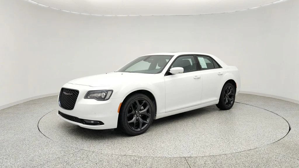 2023 Chrysler 300 300S RWD photo