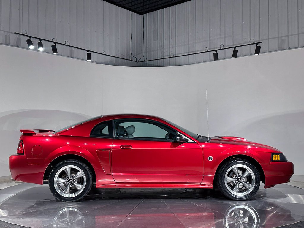 Used 2004  Ford GT image 5