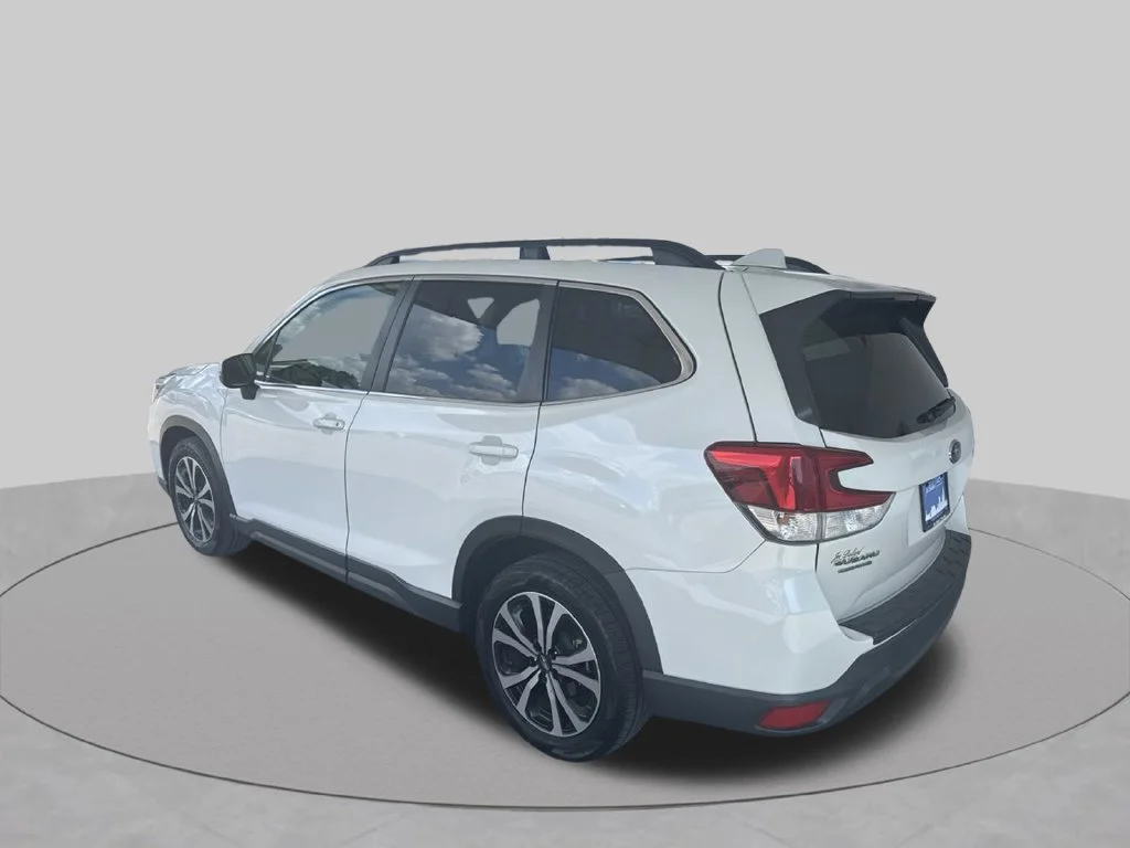 Used 2020 Crystal White Pearl Subaru Limited image 5