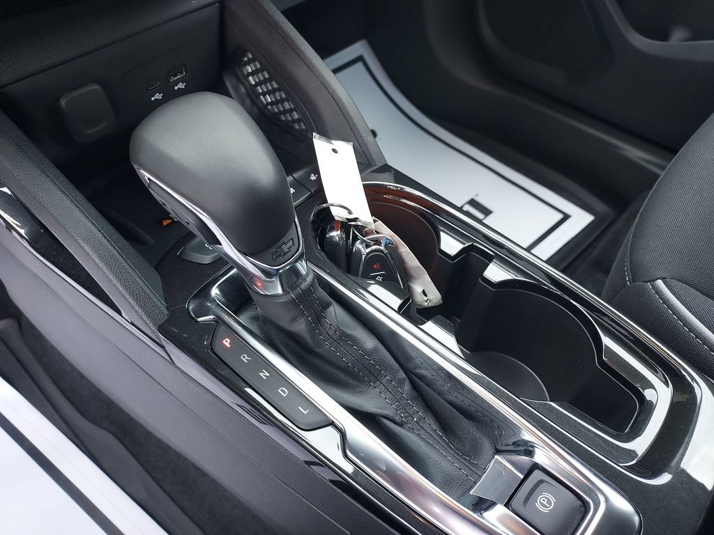 New 2026 Mosaic Black Metallic Chevrolet LT image 19