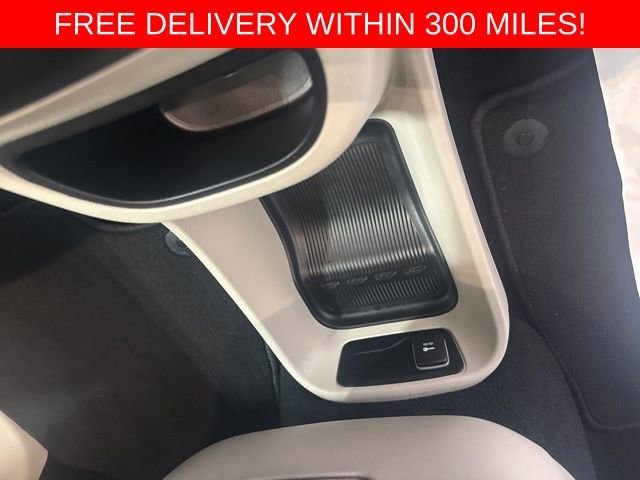 2024 Chrysler Pacifica Touring L - Photo 9