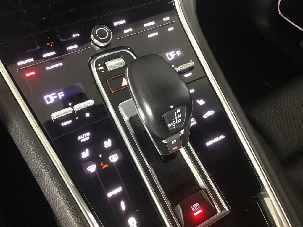 Certified Used 2023  Porsche 4 image 40