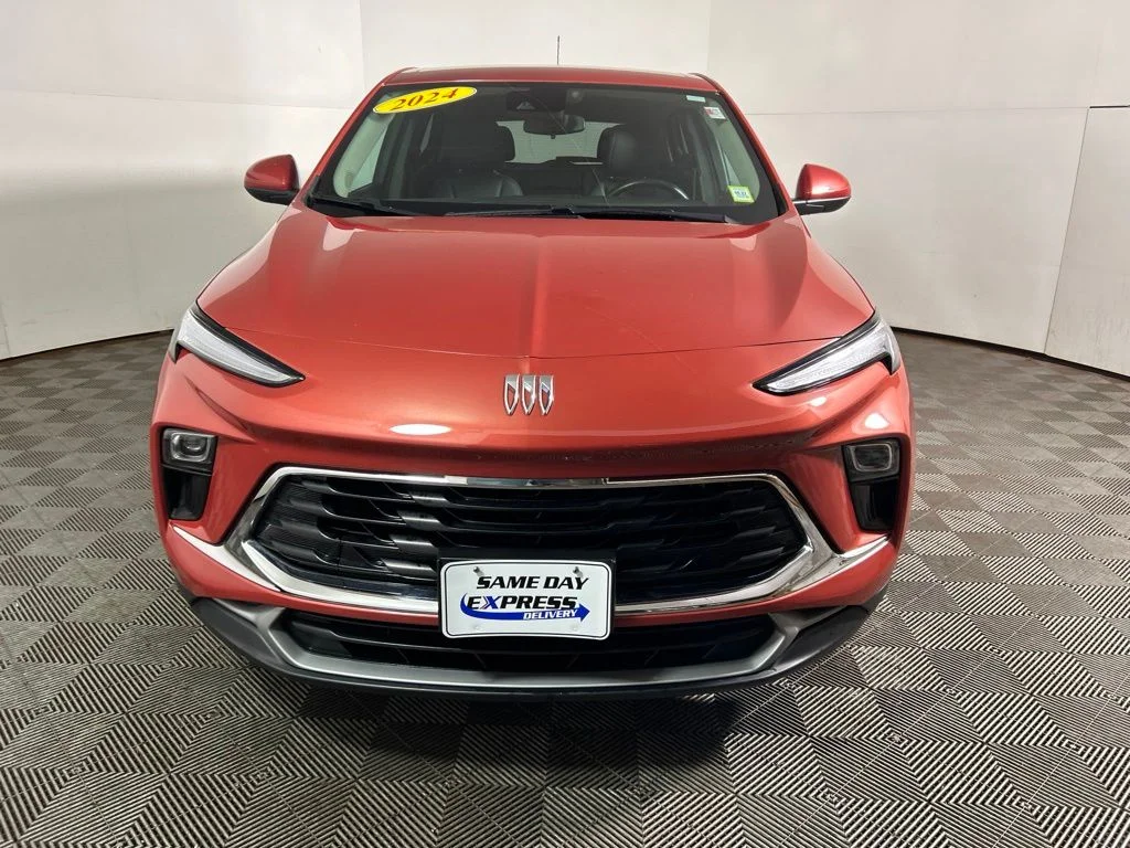 Used 2024 Red Buick Preferred image 12