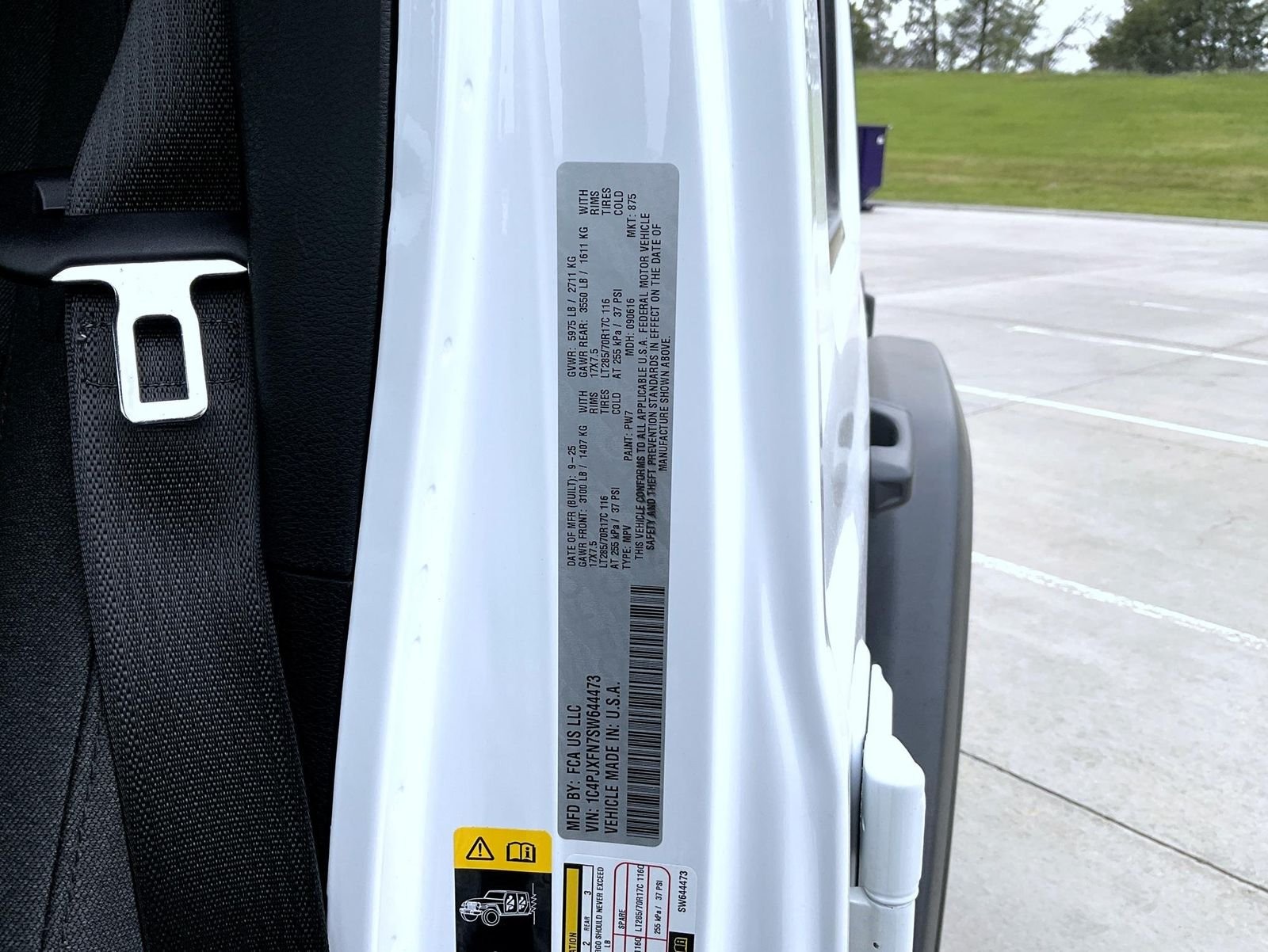 Used 2025 White Jeep Rubicon image 25