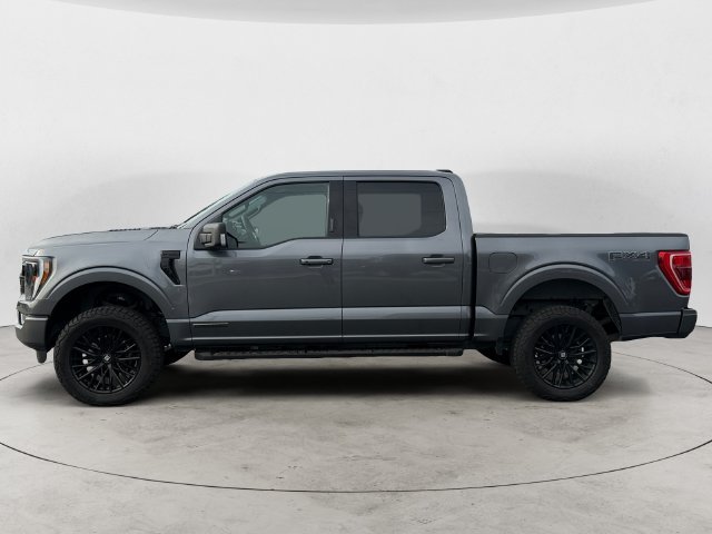 Used 2023 Gray Ford XLT image 9