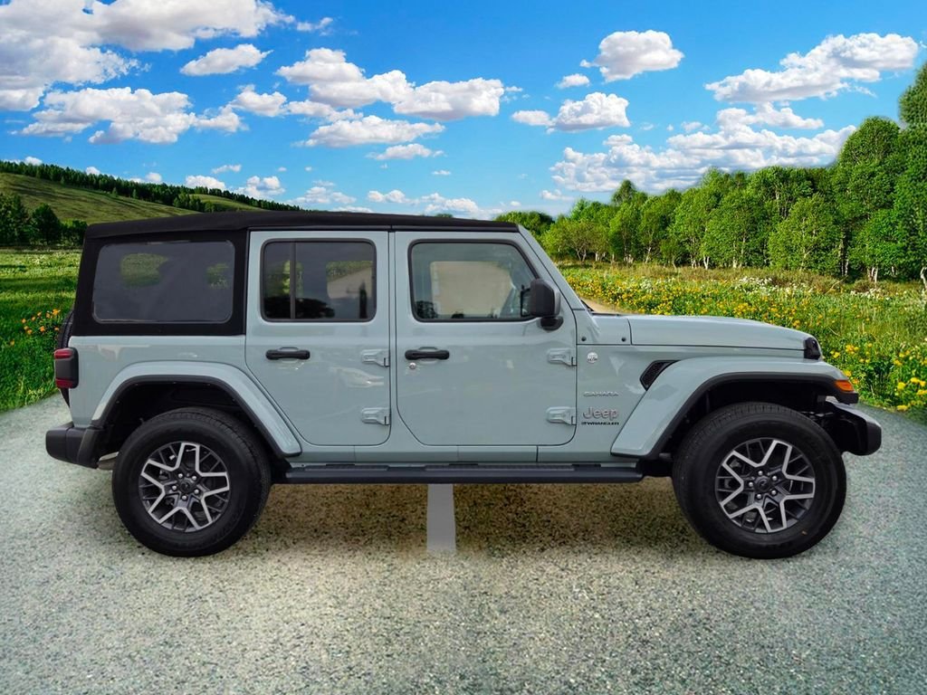 Used 2024 Gray Jeep Sahara image 7