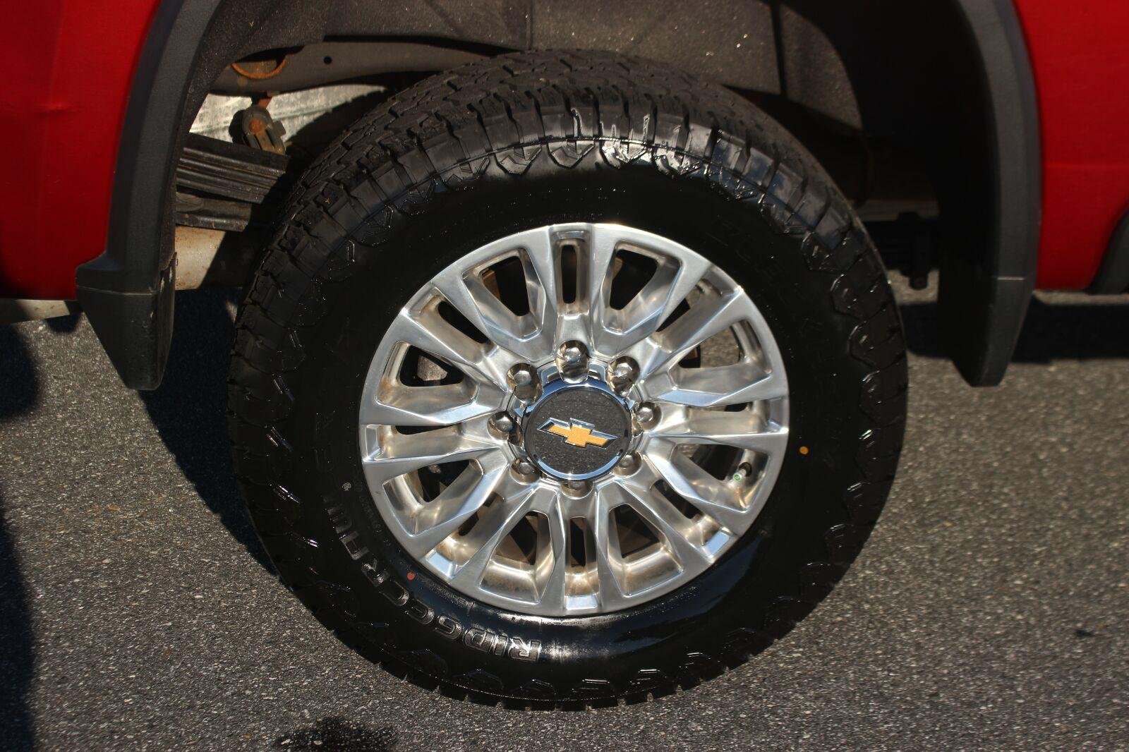 Used 2022 CHERRY RED TINTCOAT Chevrolet High Country image 41
