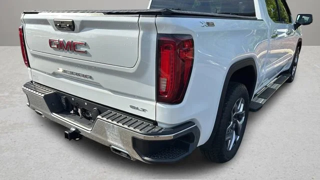 Used 2023 Summit White GMC SLT image 36