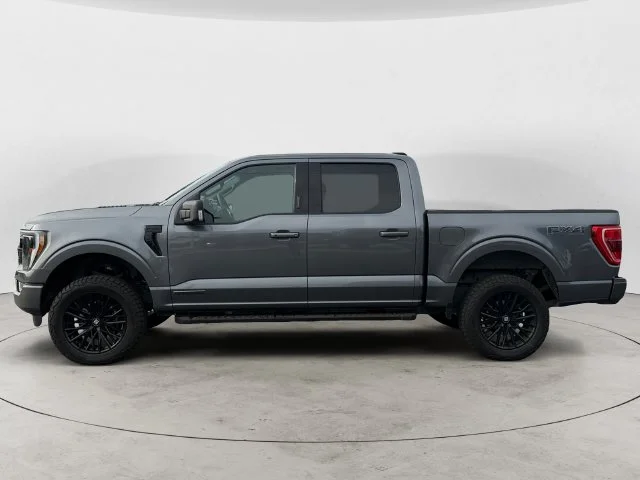 Used 2023 Gray Ford XLT image 9