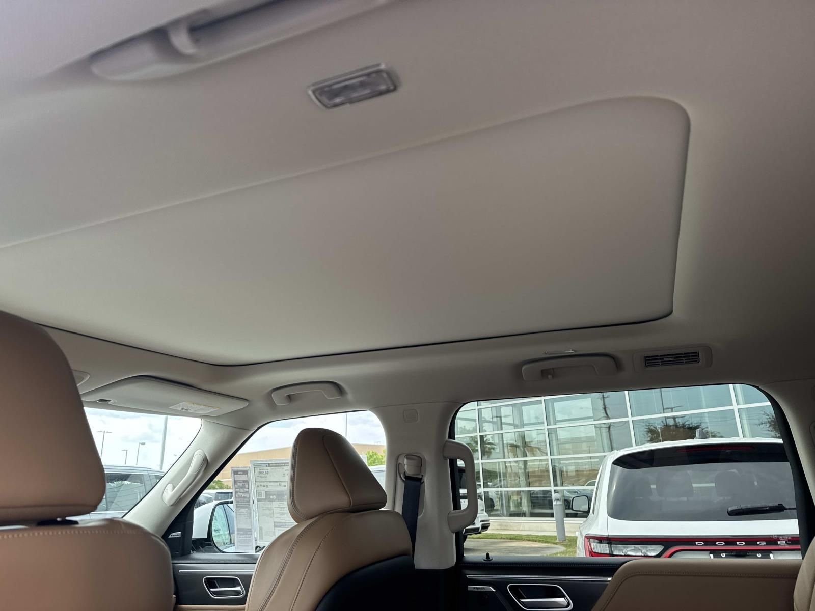 New 2027 RADIANT WHITE INFINITI Luxe 2WD image 11