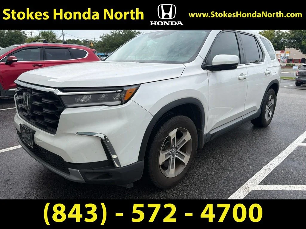 Used 2025  Honda EX-L image 1