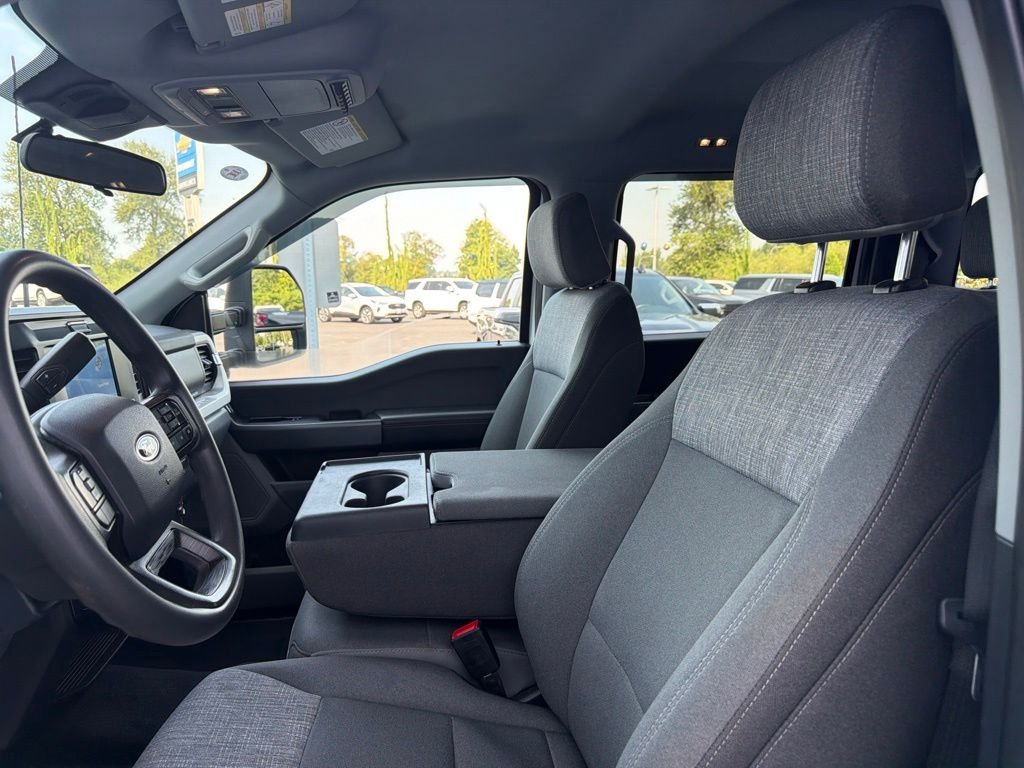 Used 2025  Ford XLT image 17