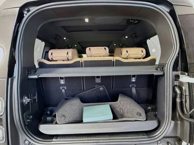 New 2026 Fuji White Land Rover S image 28