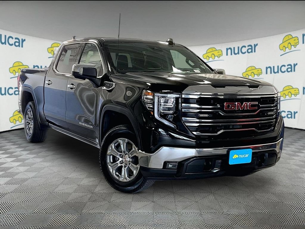 Used 2025 Onyx Black GMC SLT image 1