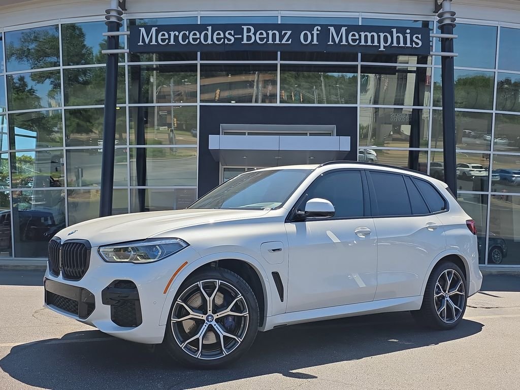 2023 BMW X5 xDrive45e's photo