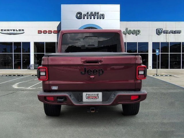 Used 2021 Snazzberry Pearlcoat Jeep Overland image 8