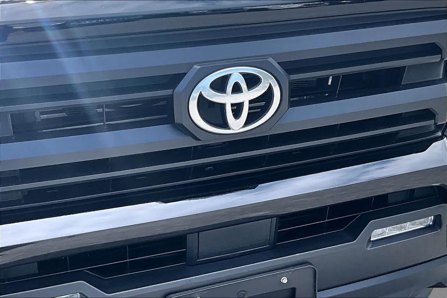Used 2025 Black Toyota SR5 image 29