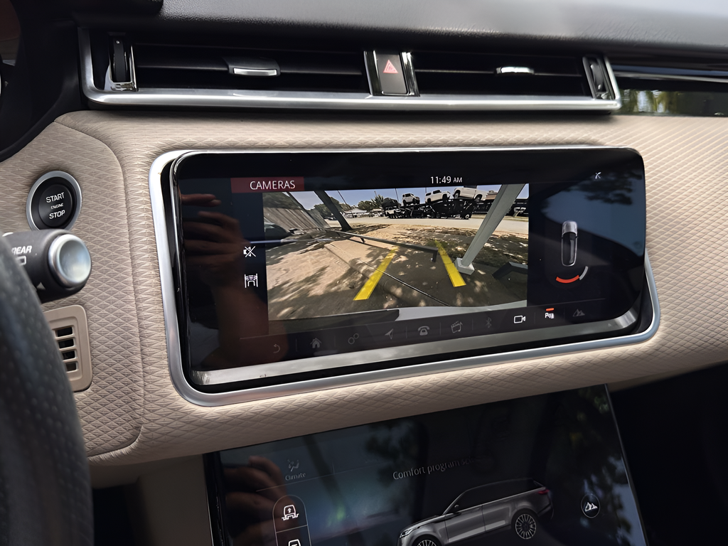 Used 2019  Land Rover S image 8