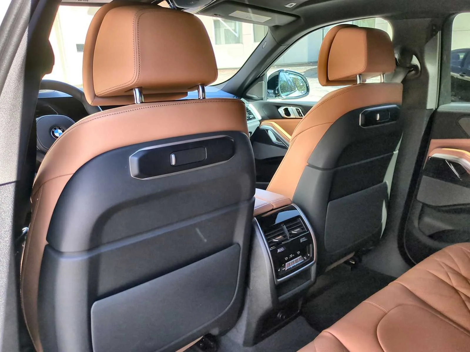 New 2026 Alpine White BMW xDrive40i image 18