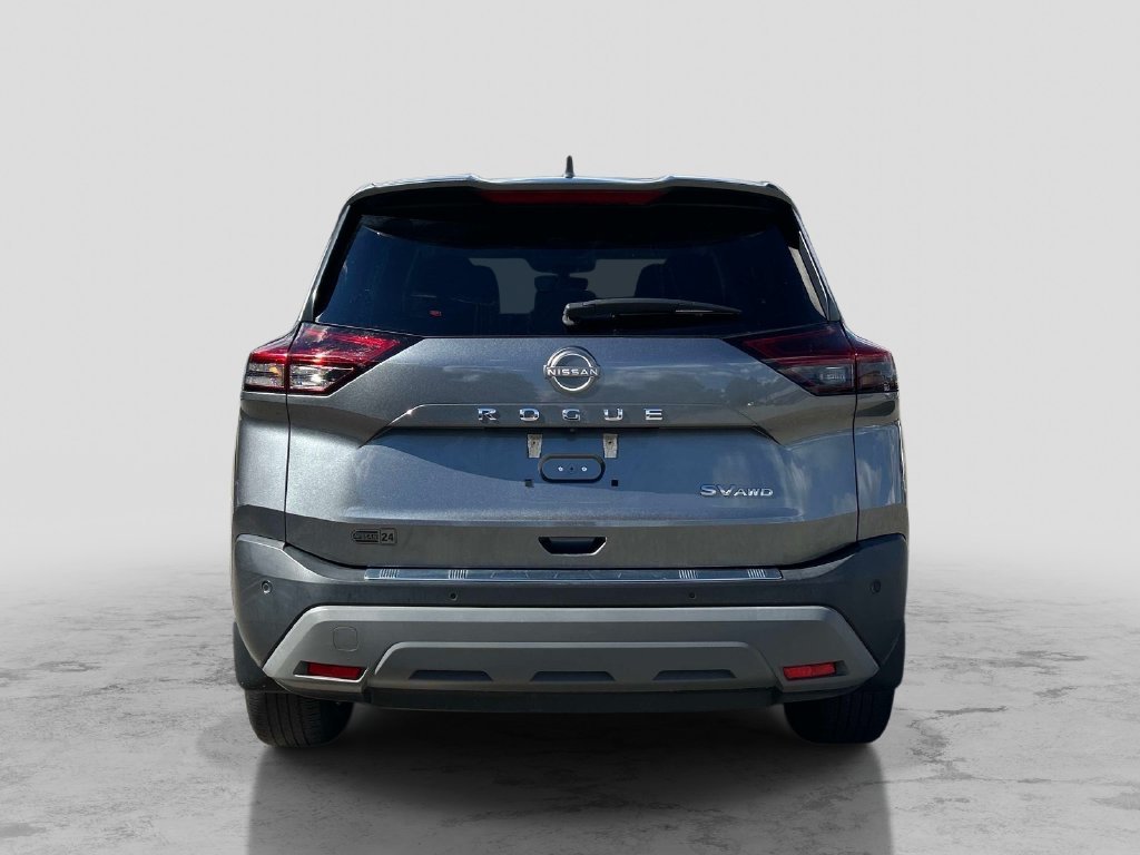 Used 2023 Gray Nissan SV image 4