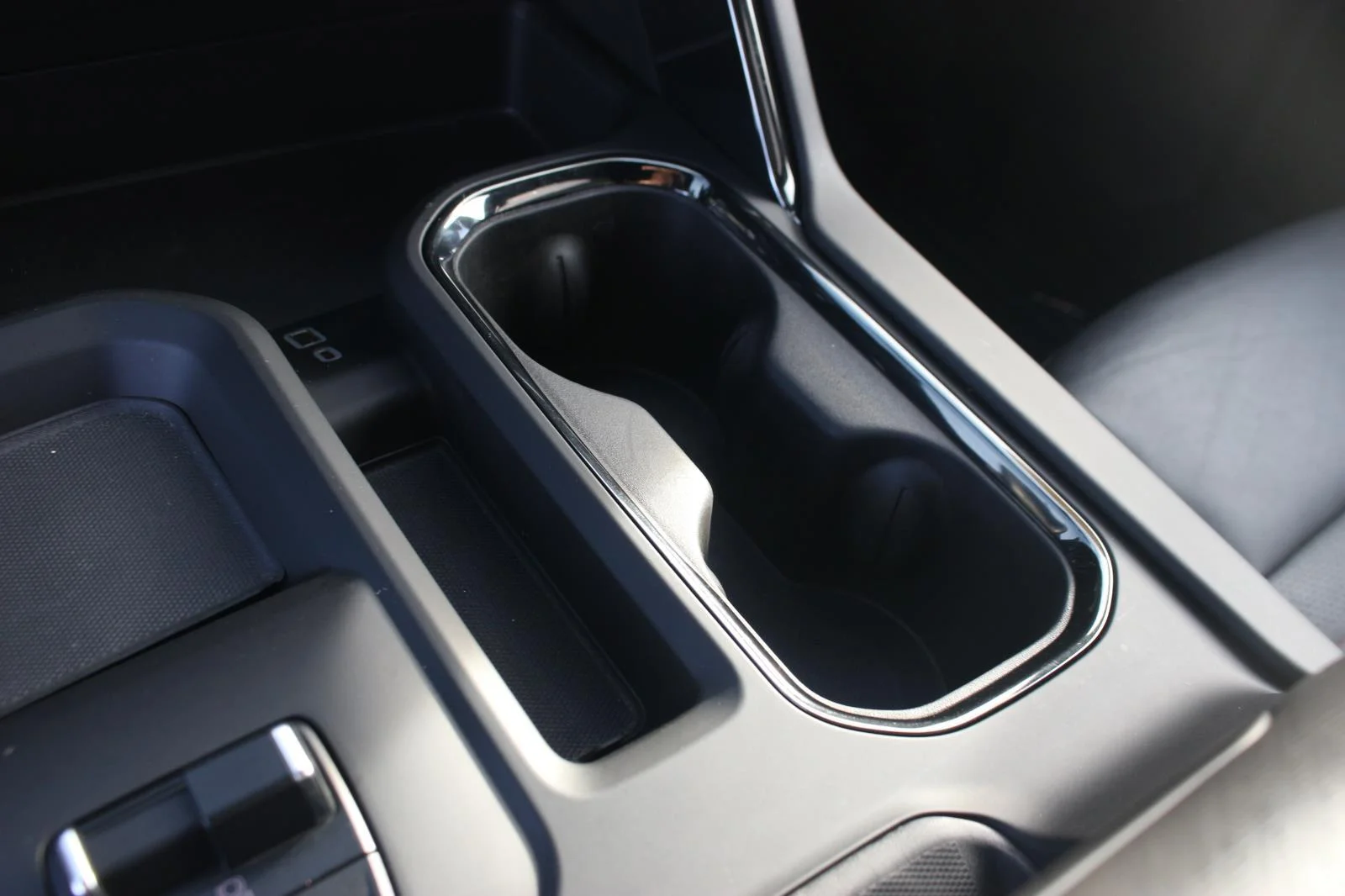 Used 2024 Titanium Rush Metallic GMC AT4X image 24