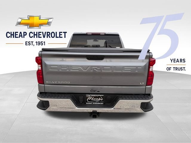 Used 2021 SATIN STEEL METALLIC Chevrolet LT image 4