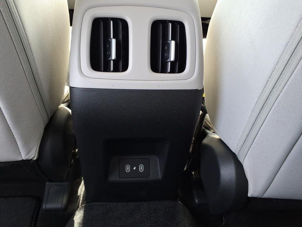 New 2026 White Hyundai SEL FWD image 12