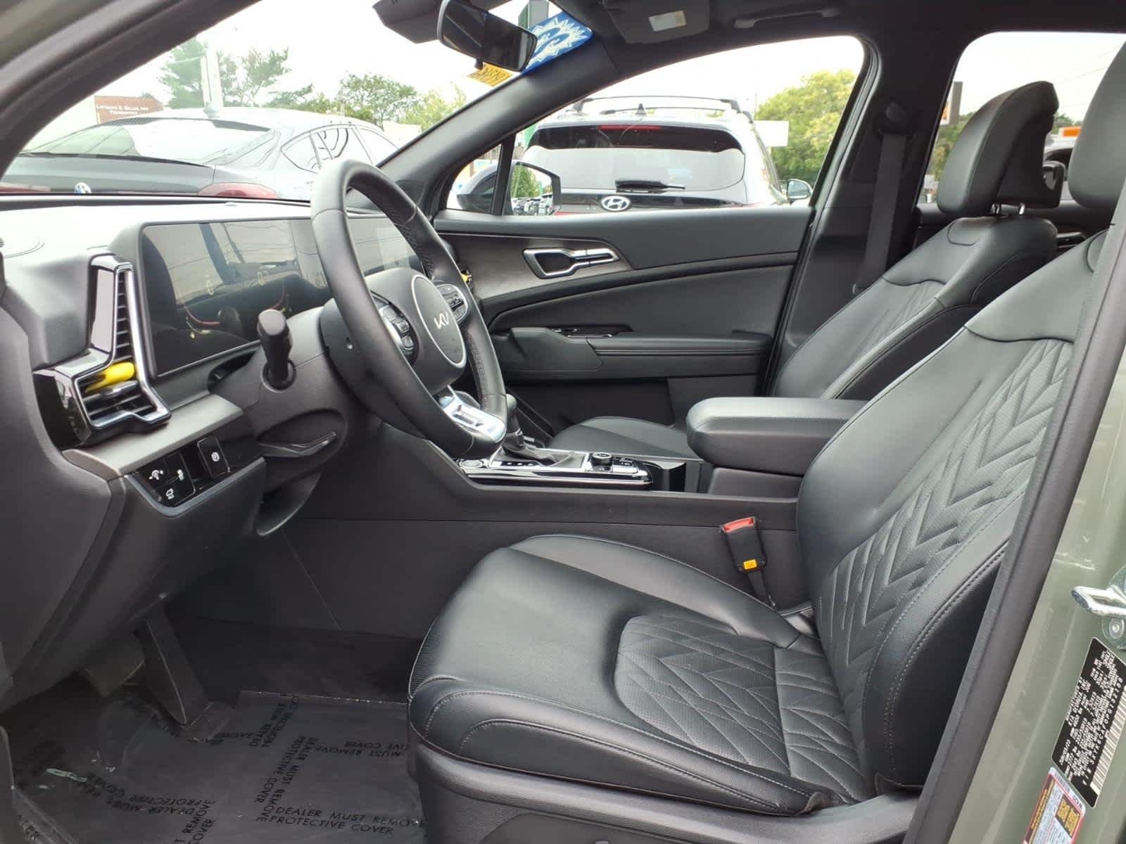 Used 2023 Jungle Green Kia X-Line image 11