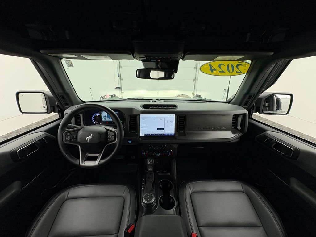 Used 2024 Green Metallic Ford Everglades image 38