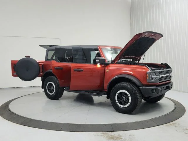 Used 2023 Red Ford Badlands image 9