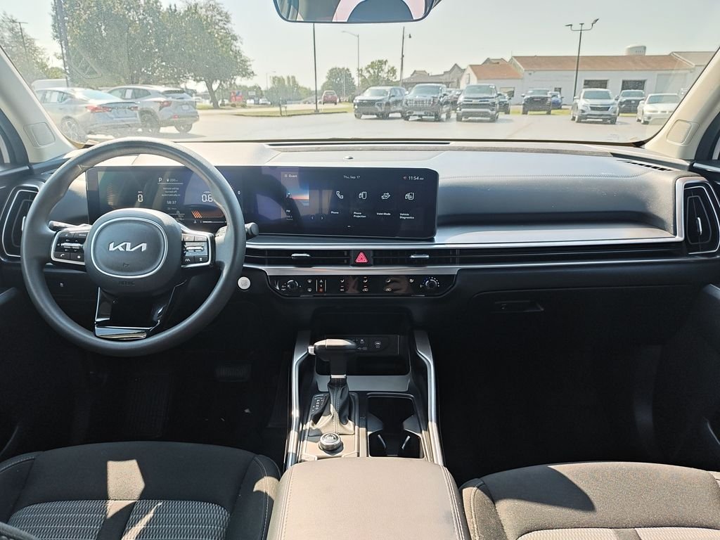 Used 2025 White Kia LX image 15