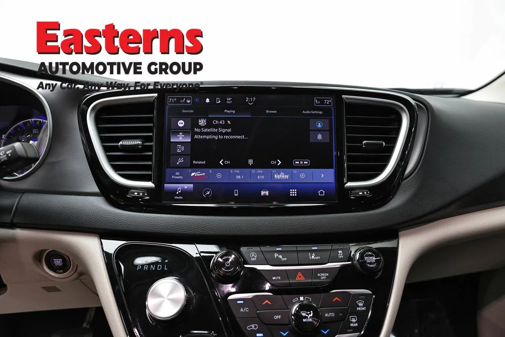 Used 2024 White Chrysler Touring L image 12