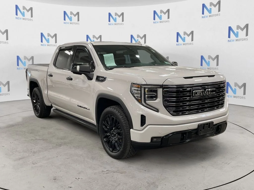 Used 2025 Titanium GMC Denali Ultimate image 7