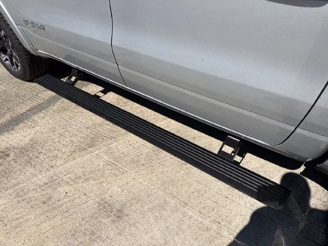 New 2027 Silver Zynith Exterior Paint RAM Laramie image 13