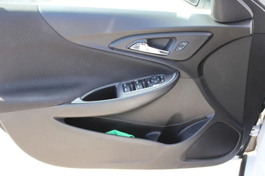 Used 2020 White Chevrolet LS image 29