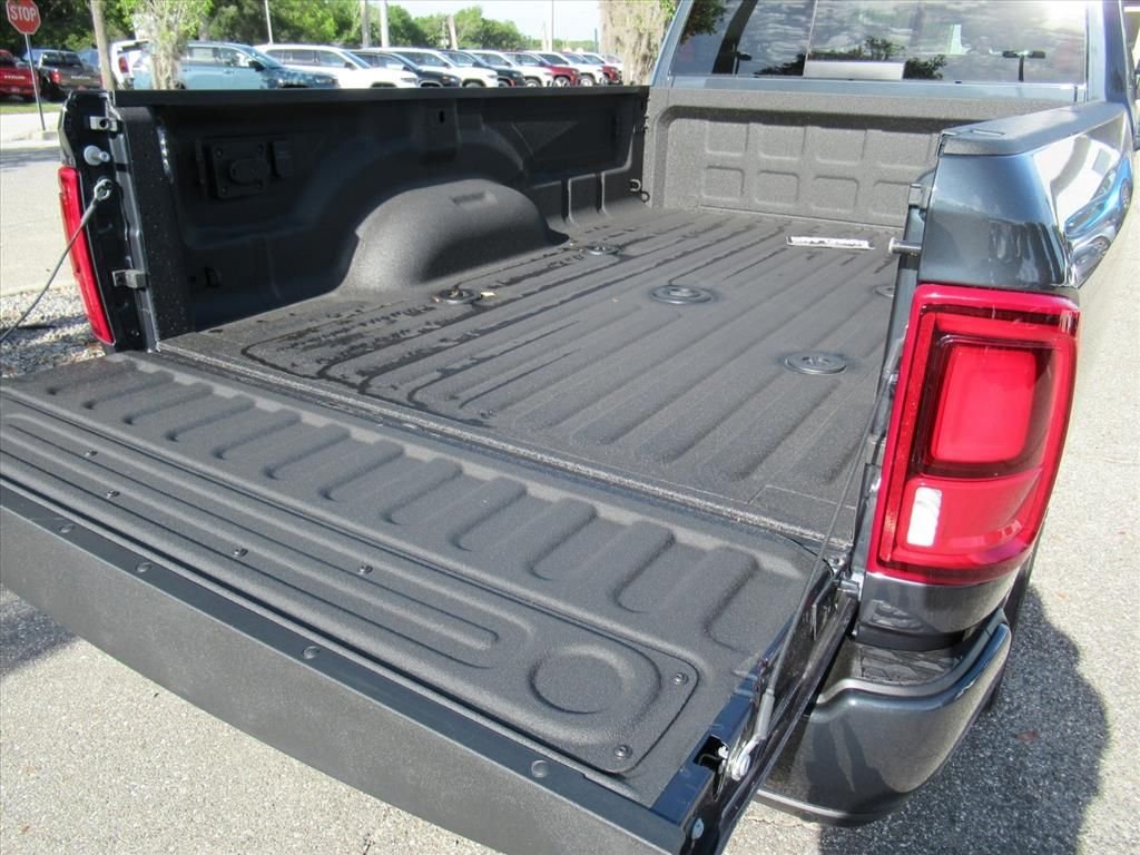 2026 RAM 2500 Laramie - Photo 8