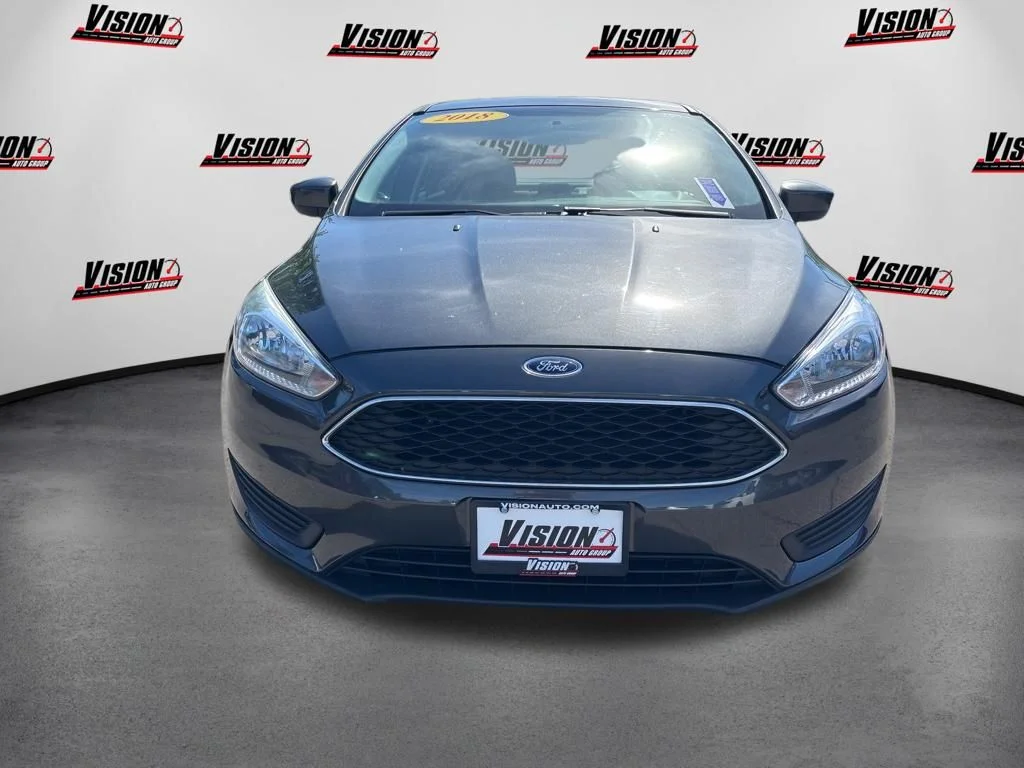 Used 2018 Gray Ford SE image 2